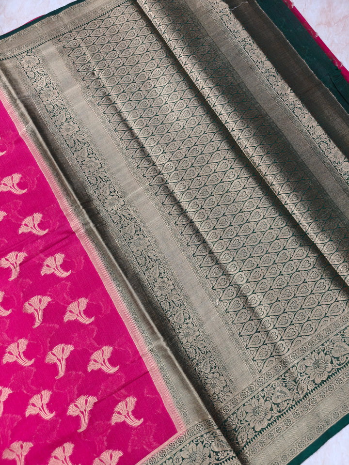 BANARASI SILK IN RED WITH BOTTLE GREEN BORDER