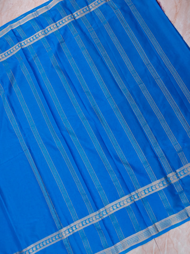 CREPE GEORGETTE IN ROYAL BLUE WITH CONTRAST BLOUSE