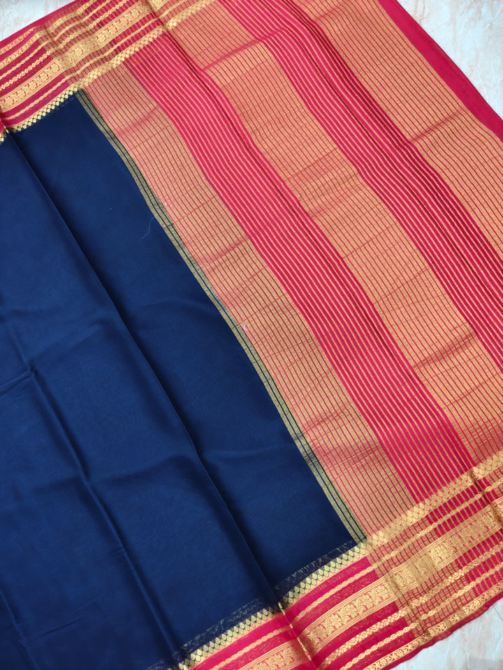 CREPE GEORGETTE IN NAVY BLUE WITH RED BORDER