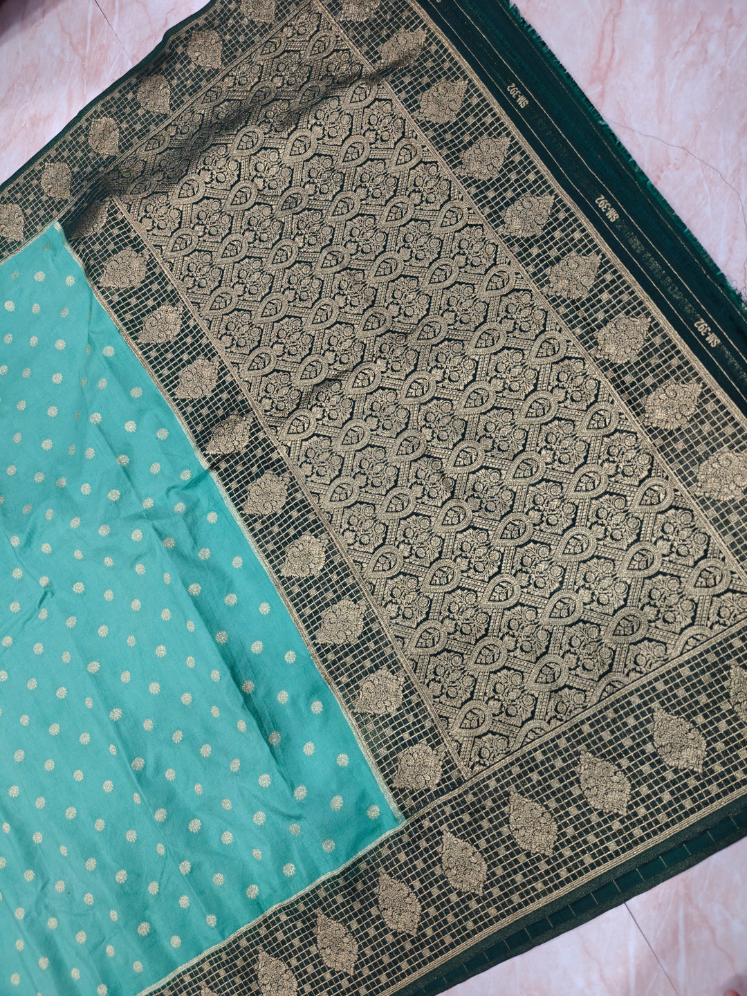 CREPE GEORGETTE IN SEA GREEN WITH  BOTTLE GREEN BORDER