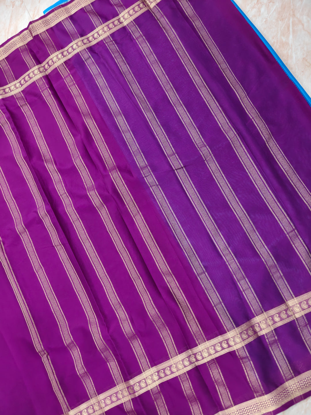 CREPE GEORGETTE IN DEEP PURPLE WITH CONTRAST BLOUSE