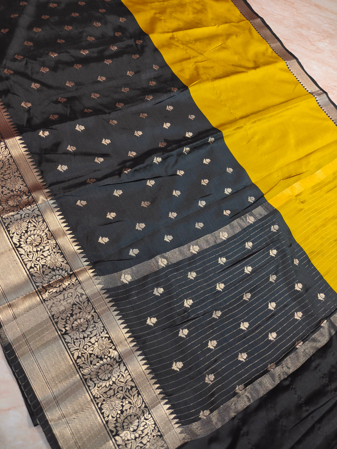 BANARASI KATAN TISU IN DEVDAS WITH BLACK BORDER
