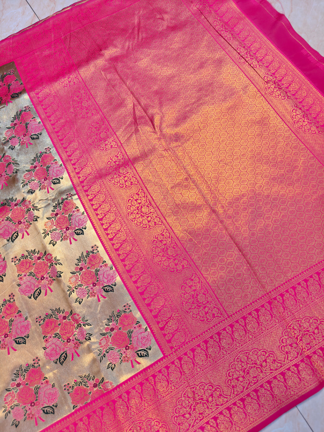 DHARAMVARAM ALFI IN GOLD WITH FLORAL ROSE DESIGNS WITH RANI BORDER