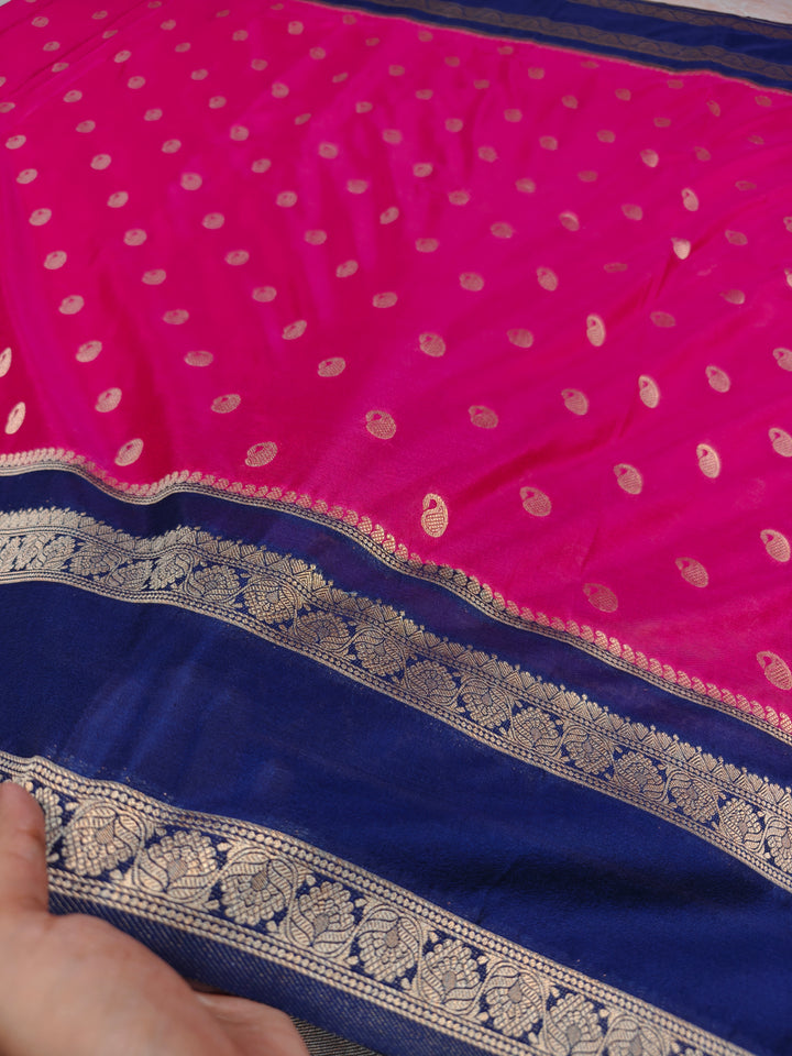KHADDI GEROGETTE IN RANI WITH ROYAL BLUE BORDER