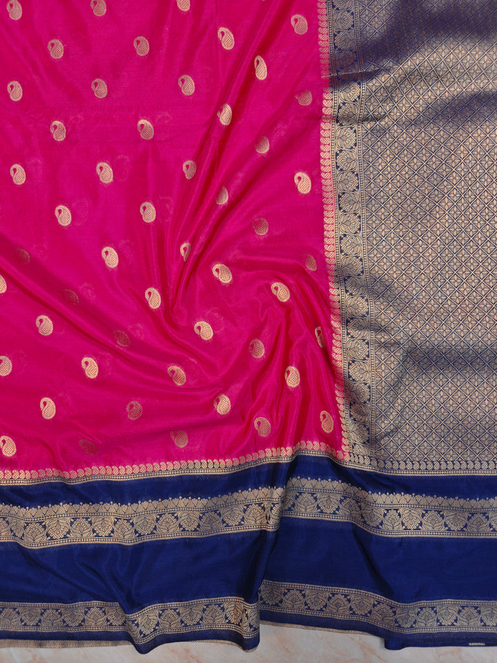 KHADDI GEROGETTE IN RANI WITH ROYAL BLUE BORDER