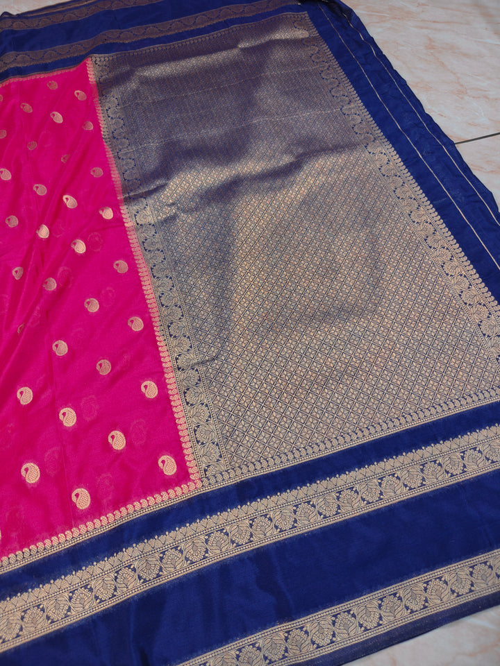 KHADDI GEROGETTE IN RANI WITH ROYAL BLUE BORDER