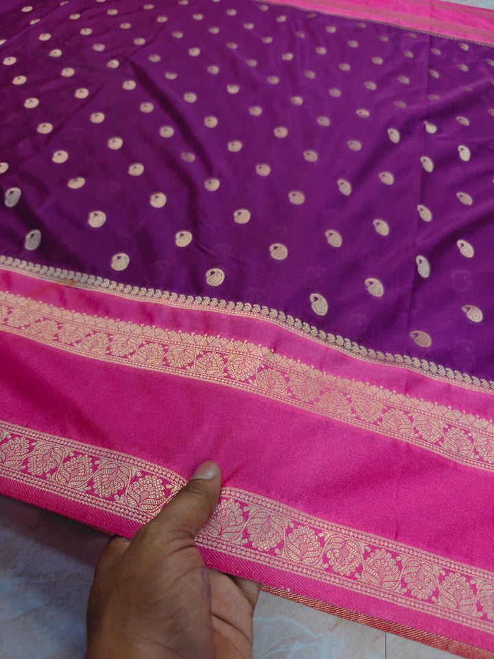KHADDI GEORGETTE IN MAGENTA WITHBABY PINK BORDER