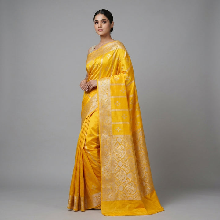 RUSSIAN SILK IN GOLD WITH VERTICAL PATTERN